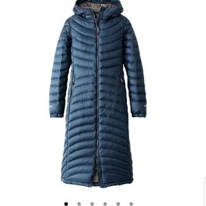 LL Bean Women's Ultralight 850 Down Coat, Long, Regular, Mariner Blue